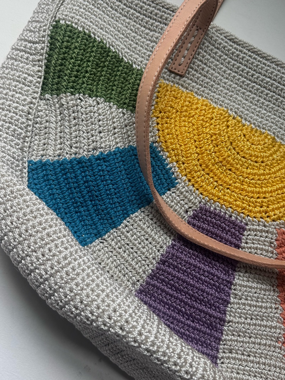 The Sak Faye Large Tote in Multi Sunbeam - Picture 16 of 16